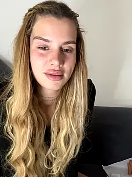 EmiliaCatalina online show from November 25, 7:58 pm