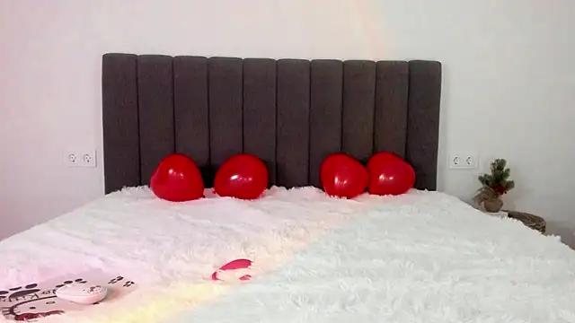 Snapshot of Mika_Ray chatting on February 14, 10:58 pm Mika Ray online show from February 14, 10:58 pm