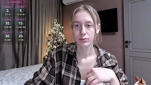 Snapshot of Mika_Ray chatting on December 17, 11:44 pm Mika Ray online show from December 17, 11:44 pm