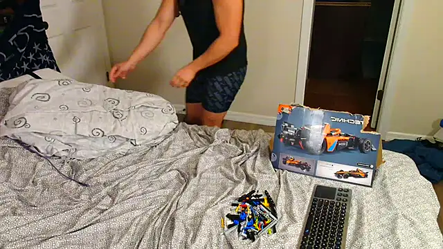 Snapshot of zack_Fisher chatting on February 4, 1:56 am zack Fisher online show from February 4, 1:56 am