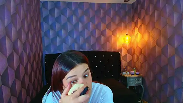 LiaHarryis online show from November 18, 6:45 pm