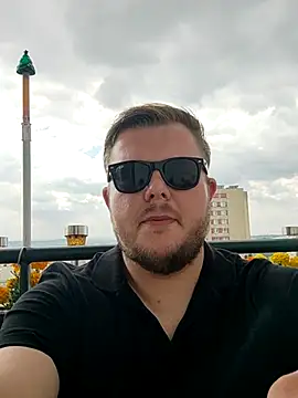 Snapshot of titovilan_PL chatting on May 22, 10:21 am titovilan PL online show from May 22, 10:21 am
