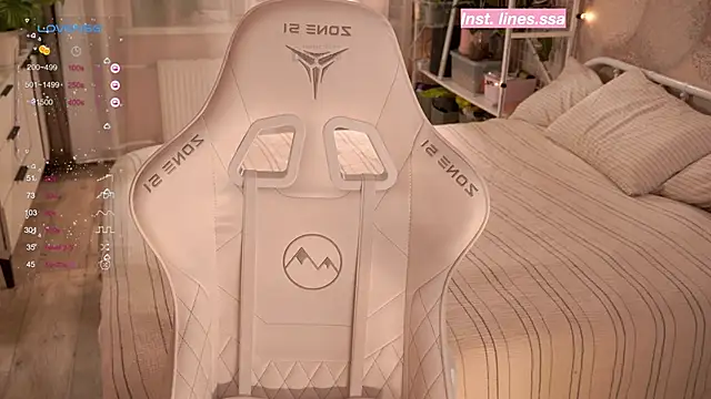 Snapshot of linessssa chatting on January 10, 6:28 pm linessssa online show from January 10, 6:28 pm