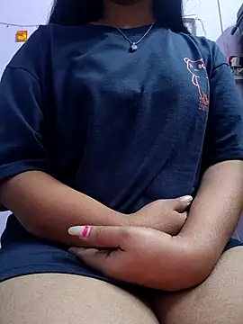 Snapshot of Harpreet_49 chatting on November 21, 6:45 am Harpreet 49 online show from November 21, 6:45 am