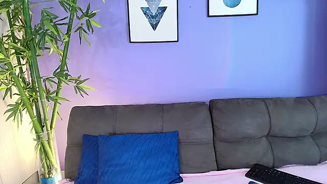 Snapshot of cinnamon_kyla chatting on March 2, 7:12 pm cinnamon kyla online show from March 2, 7:12 pm