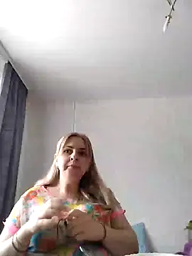 Lady nice cat online show from March 15, 10:03 am