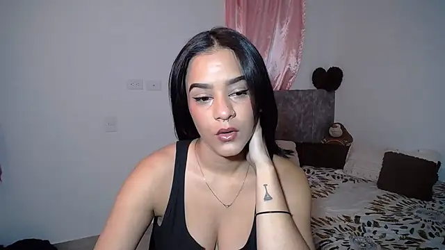 Snapshot of JossieGrey chatting on June 27, 11:04 am JossieGrey online show from June 27, 11:04 am