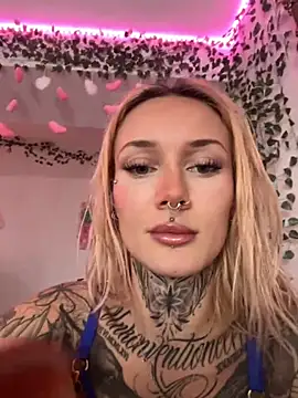 Snapshot of Stella-Kink chatting on December 4, 11:08 am Stella-Kink online show from December 4, 11:08 am