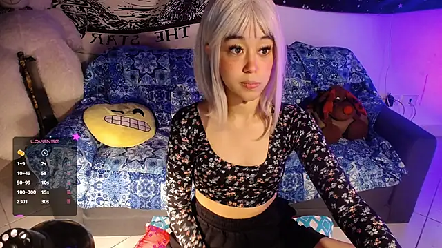 Snapshot of ela_0 chatting on February 15, 1:53 am ela 0 online show from February 15, 1:53 am