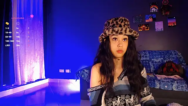 Snapshot of ela_0 chatting on February 21, 9:56 am ela 0 online show from February 21, 9:56 am