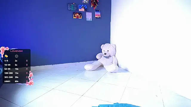 Snapshot of ela_0 chatting on March 17, 6:00 pm ela 0 online show from March 17, 6:00 pm