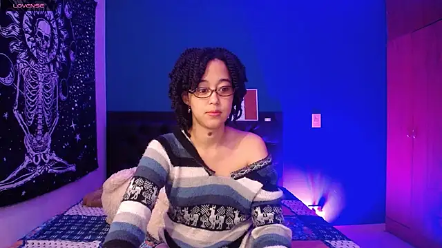 Snapshot of ela_0 chatting on October 18, 9:54 am ela 0 online show from October 18, 9:54 am