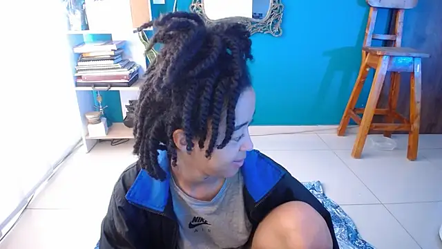 Snapshot of ela_0 chatting on November 19, 11:54 am ela 0 online show from November 19, 11:54 am