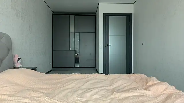 GracefulCharm online show from March 2, 9:53 am