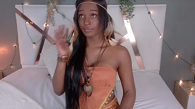 Snapshot of nahomi_campbell chatting on October 31, 5:25 pm nahomi campbell online show from October 31, 5:25 pm