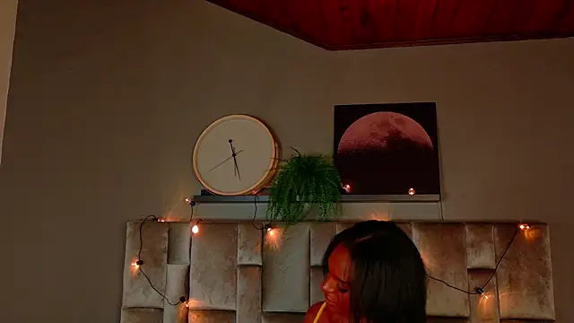 Snapshot of nahomi_campbell chatting on December 3, 7:34 pm nahomi campbell online show from December 3, 7:34 pm