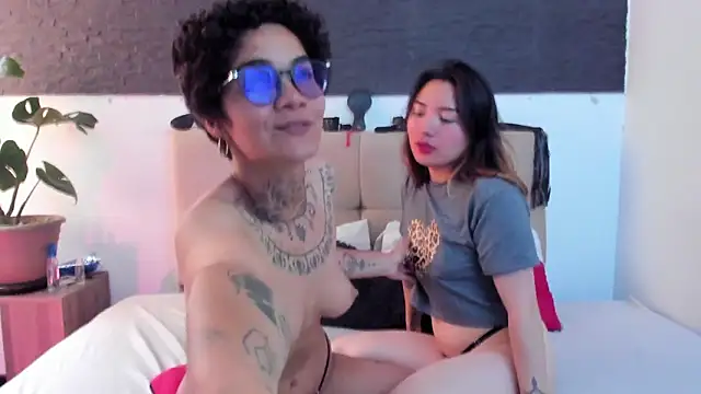 anaroman01 online show from March 24, 9:20 pm