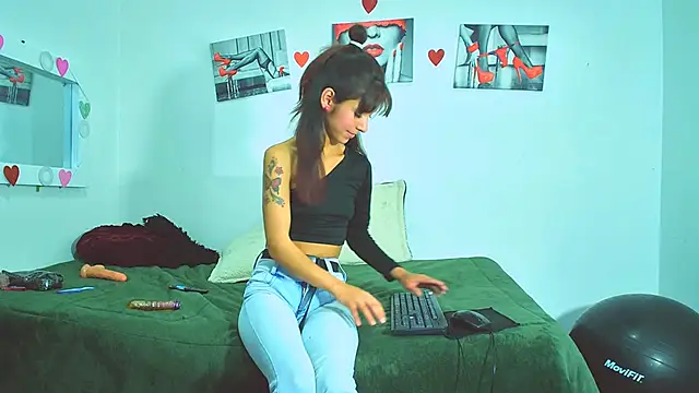 Tatis Blux online show from January 17, 9:28 pm