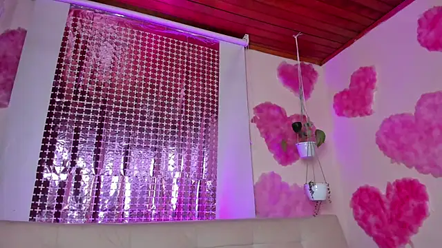 roselinedior online show from February 18, 8:25 pm