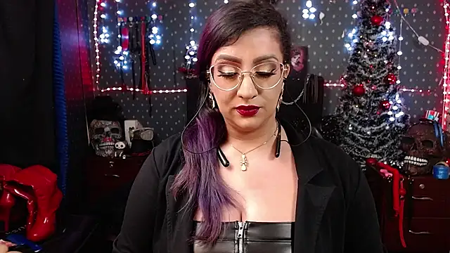 Snapshot of andreafetishx chatting on January 7, 11:48 am andreafetishx online show from January 7, 11:48 am