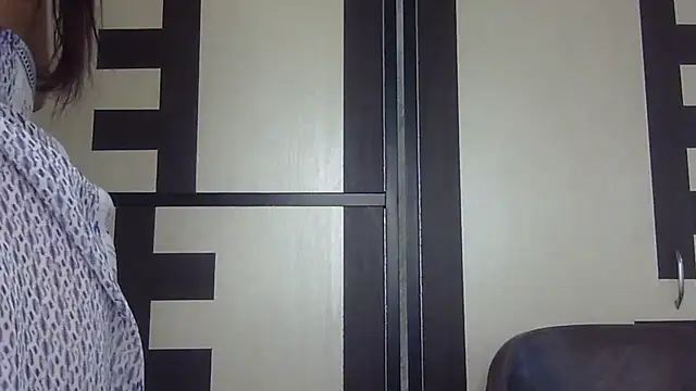 Snapshot of seema_raani chatting on October 1, 4:40 am seema raani online show from October 1, 4:40 am