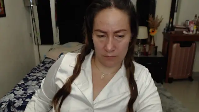 Snapshot of CATRINA-83 chatting on November 15, 3:52 pm CATRINA-83 online show from November 15, 3:52 pm