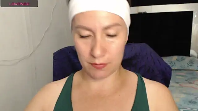 Snapshot of CATRINA-83 chatting on May 5, 11:02 pm CATRINA-83 online show from May 5, 11:02 pm