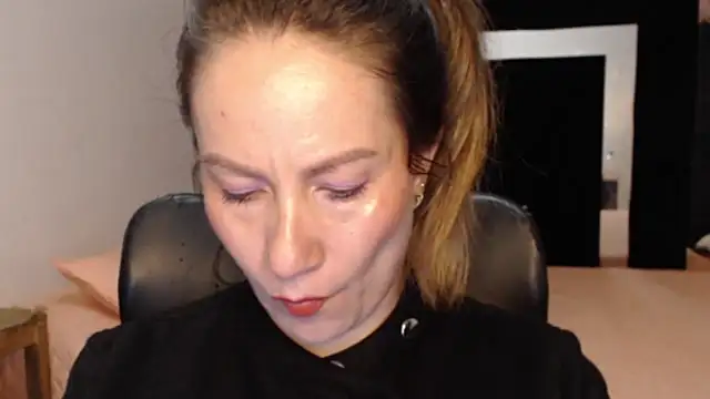 Snapshot of CATRINA-83 chatting on May 29, 7:56 pm CATRINA-83 online show from May 29, 7:56 pm