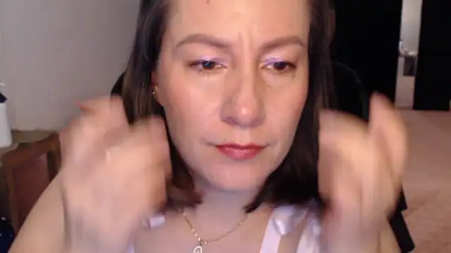 Snapshot of CATRINA-83 chatting on May 31, 12:12 pm CATRINA-83 online show from May 31, 12:12 pm