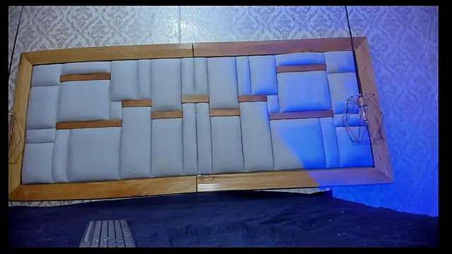 arl chloee online show from November 5, 3:06 am