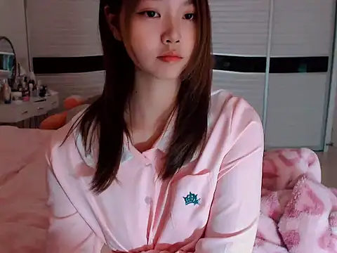 -Lucky Girl online show from December 20, 2:30 am