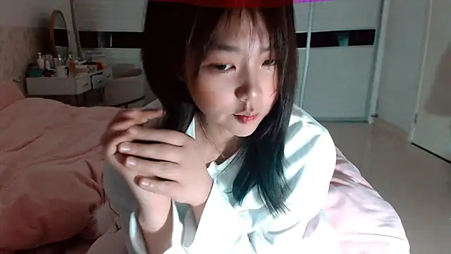 -Lucky Girl online show from March 2, 12:23 pm