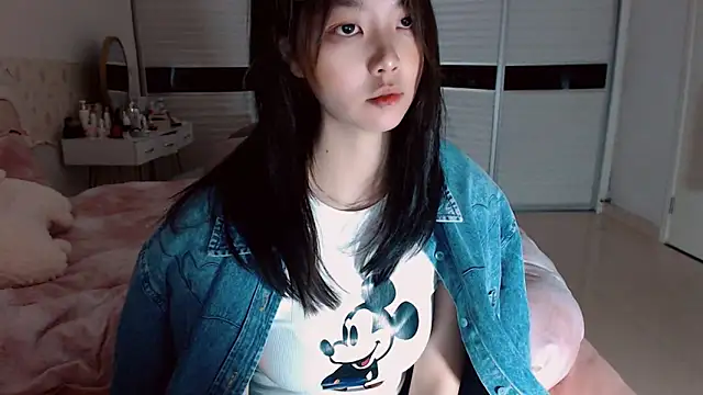 -Lucky Girl online show from March 18, 2:04 am