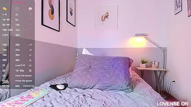 Snapshot of shybutdirtygirrll chatting on March 15, 12:24 pm shybutdirtygirrll online show from March 15, 12:24 pm