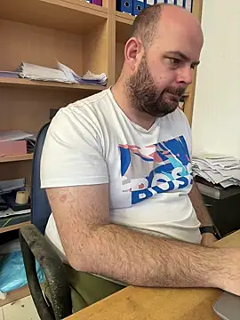 bearlover992 online show from January 10, 10:50 am