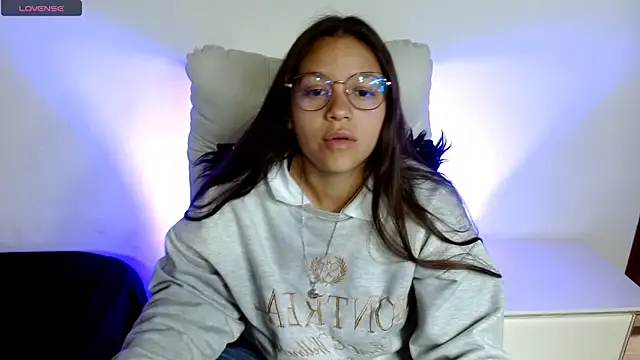 SamanthaRoldaan online show from March 18, 4:37 pm