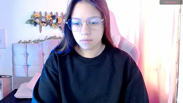 SamanthaRoldaan online show from September 25, 2:32 pm