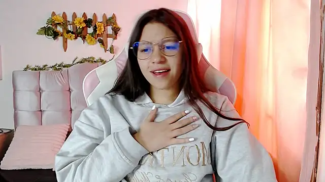 SamanthaRoldaan online show from September 26, 4:00 pm