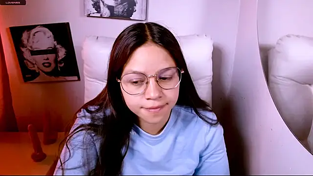 SamanthaRoldaan online show from February 28, 12:39 pm