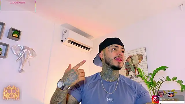 JordanSmiith  online show from July 8, 9:19 pm