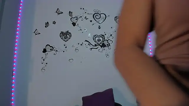 Linisprincehot69 online show from January 8, 9:55 am