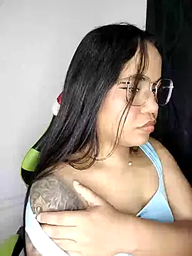 leila 22 online show from December 29, 12:30 am