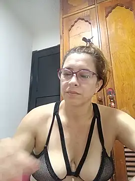 Snapshot of mademonsexy chatting on July 4, 12:50 am mademonsexy online show from July 4, 12:50 am