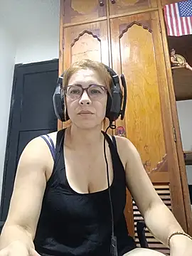 Snapshot of mademonsexy chatting on July 11, 4:15 am mademonsexy online show from July 11, 4:15 am