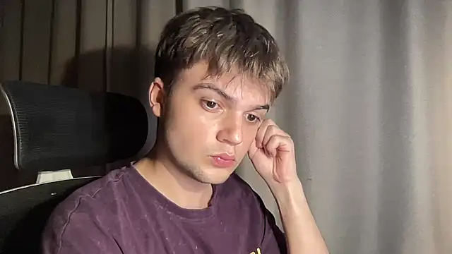 Snapshot of superfluboy_ chatting on October 26, 7:20 pm superfluboy online show from October 26, 7:20 pm