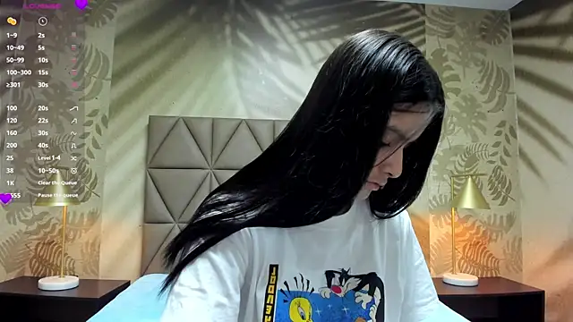 AnneDixie online show from May 9, 3:01 am