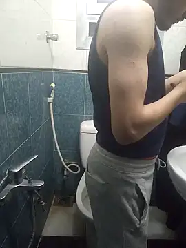 Snapshot of Arabian-B chatting on December 5, 10:23 pm Arabian-B online show from December 5, 10:23 pm