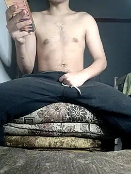 Snapshot of Arabian-B chatting on December 4, 1:42 pm Arabian-B online show from December 4, 1:42 pm