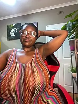 Bustygoddess32 online show from January 19, 7:26 pm