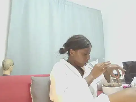 Snapshot of Sexxybella27 chatting on May 12, 8:28 pm Sexxybella27 online show from May 12, 8:28 pm